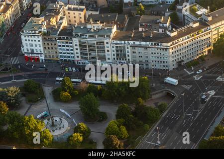 ebertplatz et agnesviertel d'en haut - capturés via zeppelin en début de matinée juste après le lever du soleil. kuniberts-viertel (quartier de kunibert), cologne, rhénanie-du-nord-westphalie, allemagne Banque D'Images