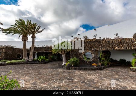 casa de los volcanes,maison des volcans,centre de recherche,centre d'information,jameos del agua,site artistique et culturel,construit par césar manrique,artiste espagnol de lanzarote,1919-1992,lanzarote,canaries,espagne,europe Banque D'Images