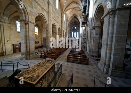 allemagne,bavière,haute-franconie,bamberg,vieille ville,domberg,cathédrale st. peter et st. georg,intérieur,nef central,tombe impériale de heinrich ii et kunigunde Banque D'Images