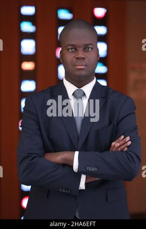 Exclusivité - Tanguy David aux studios de télévision BFM, à Paris, le 11 décembre 2021.Photo de Jerome Domine/ABACAPRESS.COM Banque D'Images