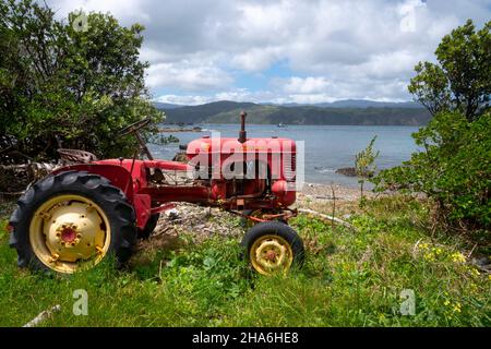 Tracteur Massey Harris d'époque, Breaker Bay, Seatoun, Wellington, North Island,Nouvelle-Zélande Banque D'Images