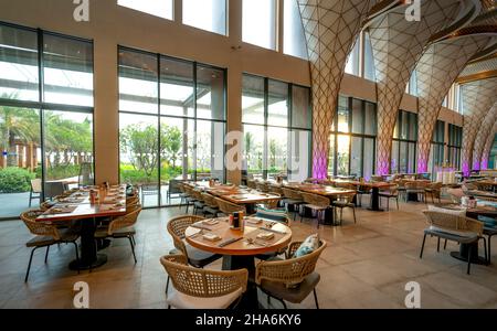 CAM Ranh, province de Khanh Hoa, Vietnam-3 décembre 2021: Scène décorative dans le salon de petit déjeuner au Radisson Blu Resort Cam Ranh cinq étoiles à Cam Ran Banque D'Images