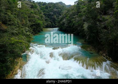 Mexique Parque Nacional Lagunas de Montebello - Rivière panoramique rapide Banque D'Images