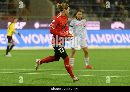 Göteborg, Suède.04th décembre 2021.Hisingen Arena, Göteborg, Swed Goalkeeper Jennifer Falk (13 BK Hacken) pendant le match de l'UEFA Womens Champions League dans le groupe D entre BK Hacken et le FC Bayern Munich le 9 2021 décembre à l'arène Hisingen à Göteborg, Suède Sven Beyrich/SPP crédit: SPP Sport Press photo./Alamy Live News Banque D'Images