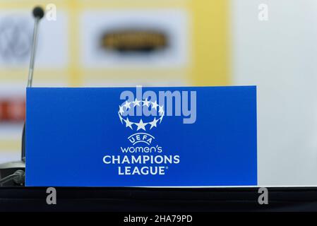 Göteborg, Suède.04th décembre 2021.Hisingen Arena, Göteborg, Swed la Ligue des champions de l'UEFA Womens signe à la conférence de presse après le match de la Ligue des champions de l'UEFA Womens dans le groupe D entre BK Hacken et le FC Bayern Munich le 9 2021 décembre à l'arène d'Hisingen à Göteborg, Suède Sven Beyrich/SPP crédit: SPP Sport Press photo./Alamy Live News Banque D'Images