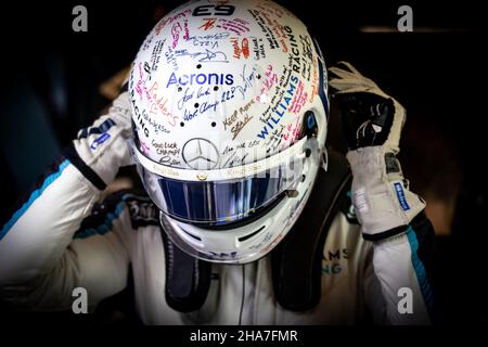 Abu Dhabi, Abu Dhabi.11th décembre 2021.Abu Dhabi, Émirats arabes Unis.11th décembre 2021.George Russell (GBR) Williams Racing.Grand Prix d'Abu Dhabi, samedi 11th décembre 2021.Yas Marina circuit, Abu Dhabi, Émirats Arabes Unis.Crédit : James Moy/Alay Live News Banque D'Images
