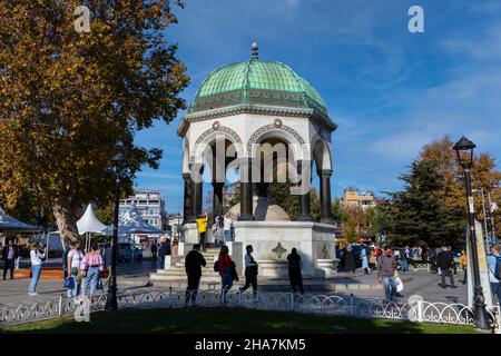 Istanbul, Turquie, 4 novembre 2021 ; la fontaine allemande (turque : Alman Cesmesi), site historique d'Istanbul, Turquie Banque D'Images