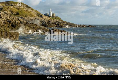 Mumbles Lighthouse sur la côte sud du pays de Galles, près de Bracelet Bay, sur la péninsule de Gower Banque D'Images