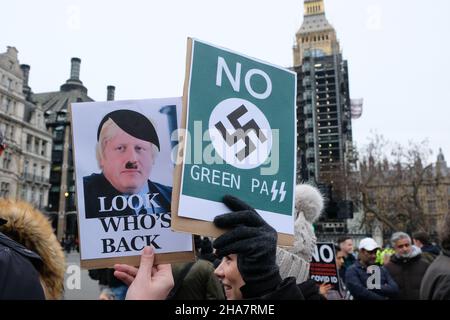 Parliament Square, Londres, Royaume-Uni.11th décembre 2021.Les gens protestent contre le col Covid sur la place du Parlement à Londres.Crédit : Matthew Chattle/Alay Live News Banque D'Images