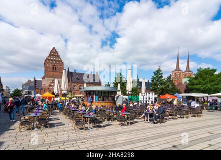 Roskilde : ancien hôtel de ville, place Staendertorvet, marché, cathédrale, à Roskilde,ZELANDE, Sealand, Sjaelland, Danemark Banque D'Images