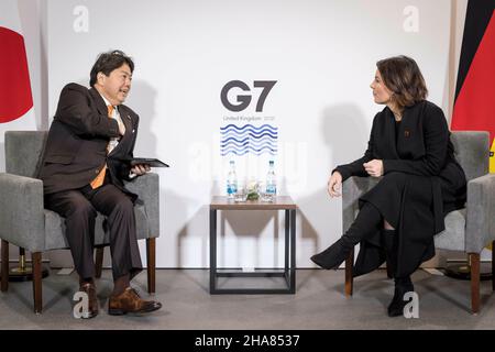 La ministre fédérale des Affaires étrangères, Annalena Baerbock, rencontre le ministre japonais des Affaires étrangères, Yoshimasa Hayashi, lors de la réunion des ministres des Affaires étrangères de G7 au Musée de Liverpool.Photo: Graham Carlow Banque D'Images
