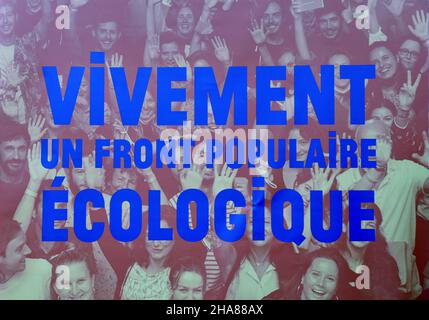 Manifestation du nouveau parti politique «un Front populaire écologique» qui milite pour une candidature unique à gauche, pour bloquer l'extrême droite tout en sensibilisant au climat et à l'urgence sociale, à la place de la République, à Paris, en France, le 11 décembre 2021.Photo de Patrice Pierrot/ABACAPRESS.COM Banque D'Images