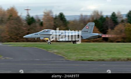 Forces aériennes suisses, F-18 Hornets déployés à RAF Leeming pour l'exercice Yorknite 2021 Banque D'Images