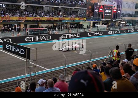 ABU DHABI, ÉMIRATS ARABES UNIS - DÉCEMBRE 11 : alfa Romeo du Grand Prix d'Abu Dhabi F1 au circuit Yas Marina sur D à Abu Dhabi. Banque D'Images