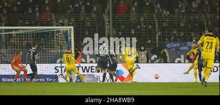 Ville de Bochum, Allemagne.11th décembre 2021. Firo: 11.12.2021, Fuvuball, 1st Bundesliga, saison 2021/2022,VFL Bochum - BVB, Borussia Dortmund objectif à 1: 1 Julian BRANDT, BVB/dpa/Alamy Live News Banque D'Images