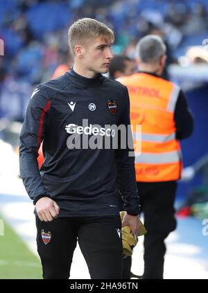 Sabadell, Barcelone, Espagne.11th décembre 2021.Barcelone Espagne 11.12.2021 Alex Cantero (Levante UD) regarde pendant la Liga Santander entre Espanyol et Levante UD au stade RCDE le 11 décembre 2021 à Barcelone.Crédit : Xavi Urgeles/ZUMA Wire/Alay Live News Banque D'Images