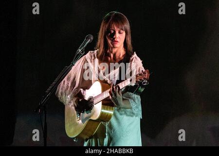 Carmen Consoli durante 'Voevo Fare la rockstar' Tour 2021 - Carmen Consoli, Concerto cantante italiano in Senigallia (AN), Italia, 10 dicembre 2021 Banque D'Images