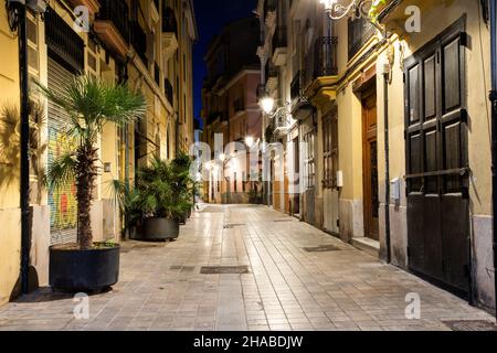 rue la nuit dans la vieille ville de Valence Espagne Banque D'Images