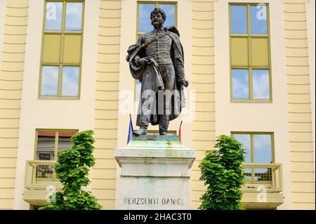 Statue de Berzsenyi Daniel à Szombathely, Hongrie, par une journée ensoleillée. Banque D'Images