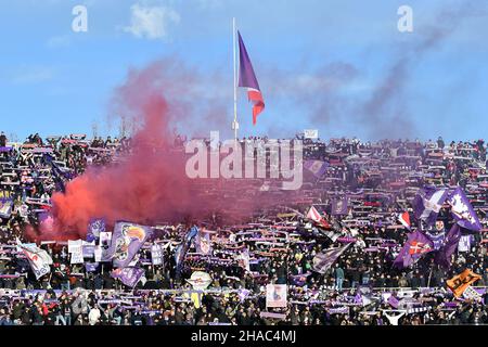 Fans de Fiorentina pendant l'ACF Fiorentina vs US Salernitana, italie football série A match à Florence, Italie, décembre 11 2021 Banque D'Images