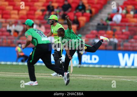 12th décembre 2021 ; Sydney Showground Stadium, Sydney Olympic Park, Nouvelle-Galles du Sud, Australie : CRICKET DE la Big Bash League, Sydney Thunder versus Melbourne Stars : Andre Russell of Melbourne Stars Bowling Banque D'Images