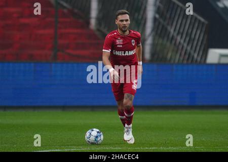 ANTWERPEN, BELGIQUE - DÉCEMBRE 12 : Birger Verstraete de Royal Antwerp FC lors du match Jupiler Pro League entre Royal Antwerp FC et Standard Liège à Bosuilstadion le 12 décembre 2021 à Antwerpen, Belgique (photo de Jeroen Meuwsen/Orange Pictures) Banque D'Images