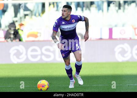 Florence, Italie.11th décembre 2021.Cristiano Biraghi de l'ACF Fiorentina pendant la série Un match entre Fiorentina et US Salernitana 1919 au Stadio Artemio Franchi, Florence, Italie, le 11 décembre 2021.Credit: Giuseppe Maffia/Alay Live News Banque D'Images