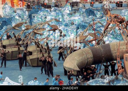 Barcelone, Hiszpania, 25.07.1992.XXV Letnie Igrzyska Olimpijskie W Barcelonie, ceremonia otwarcia.(m.) PAP/Piotr Teodor WalczakBarcelone, Espagne, 25.07.1992.XXV Jeux Olympiques d'été à Barcelone, cérémonie d'ouverture.(m.) PAP/Piotr Teodor Walczak Banque D'Images