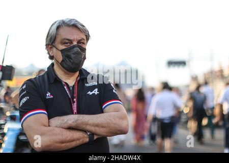 Davide Brivio (ITA) Alpine F1 Team Racing Director sur la grille.12.12.2021. Championnat du monde de Formule 1, Rd 22, Grand Prix d'Abu Dhabi, circuit Yas Marina, Abu Dhabi, jour de la course.Le crédit photo doit être lu : images XPB/Press Association. Banque D'Images