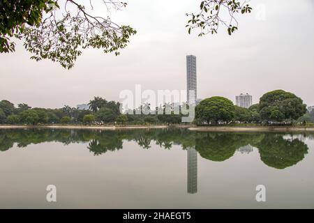 Le 42 est un gratte-ciel résidentiel à Kolkata, dans l'État du Bengale occidental, en Inde.Il est situé dans la région de Chowringhee kolkata. Banque D'Images