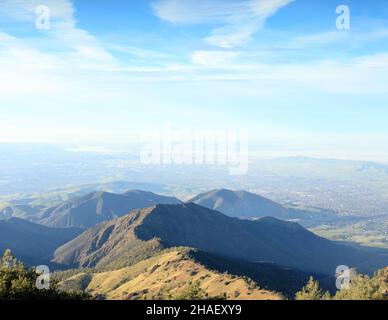 Eagle Peak et Bald Ridge Mt Diablo Summit.Parc national de Mount Diablo, comté de Contra Costa, Californie, États-Unis. Banque D'Images