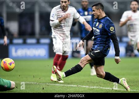 Milan, Italie.12th décembre 2021.Alexis Sánchez du FC Internazionale pendant le match de championnat italien de la série A FC Internazionale vs Cagliari Calcio au stade San Siro, Milan, Italie le 12 décembre 2021 crédit: Piero Cruciatti/Alay Live News Banque D'Images