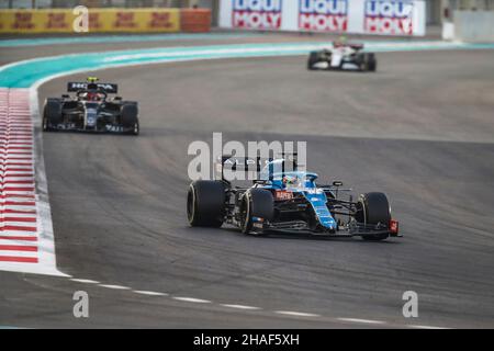 Abu Dhabi, Émirats arabes Unis.12th décembre 2021.# 14 Fernando Alonso (ESP, Alpine F1 Team), Grand Prix F1 d'Abu Dhabi au circuit Yas Marina le 12 décembre 2021 à Abu Dhabi, Émirats arabes Unis.(Photo de HOCH ZWEI) crédit: dpa/Alay Live News Banque D'Images