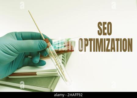 Légende de texte présentant Seo Optimization.Aperçu de l'entreprise processus d'incidence sur la visibilité en ligne du site Web ou de la rédaction de pages Notes médicales importantes Banque D'Images