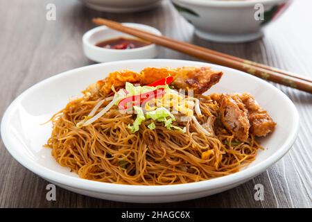 Nouilles de riz économiques chinoises sautées.Célèbre petit déjeuner malaisien Banque D'Images