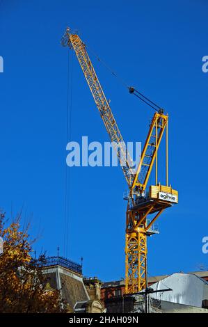 Grue à tour Ogilvie Construction.George Square, Glasgow, Écosse, Royaume-Uni, Europe. Banque D'Images