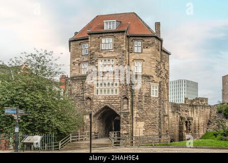 La porte noire du château de Newcastle, Angleterre.ROYAUME-UNI Banque D'Images
