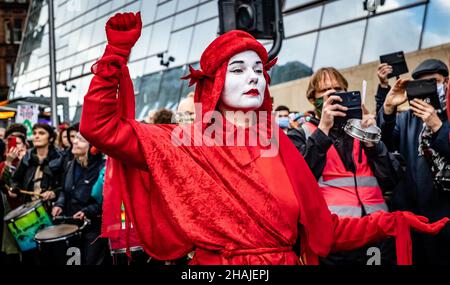 Brigade de la Rebel rouge.Journée mondiale d'action pour la justice climatique COP26 Glasgow, Écosse, Royaume-Uni.100 000 personnes ont manifesté le 6th novembre 2021 dans le cadre des pourparlers sur le changement climatique. Banque D'Images