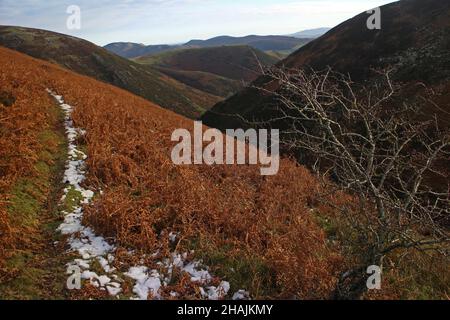 Vue sur Caer Caradoc depuis long Mynd, Shropshire Banque D'Images