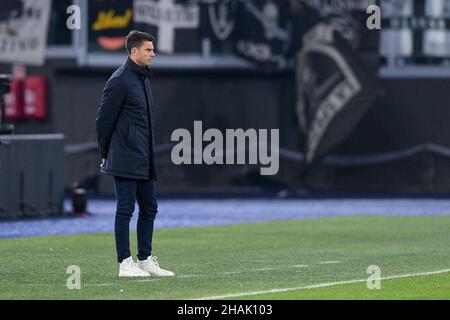 Rome, Italie.13th décembre 2021.Thiago Motta Manager de Spezia Calcio regarde pendant la série Un match entre Roma et Spezia Calcio au Stadio Olimpico, Rome, Italie, le 13 décembre 2021.Credit: Giuseppe Maffia/Alay Live News Banque D'Images