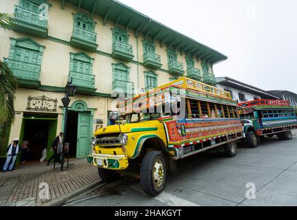 Sonson, Antioquia / Colombie - 19 novembre 2021.Chiva ou chariot d'échelle, transport traditionnel des peuples colombiens Banque D'Images