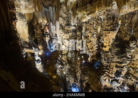 Vue panoramique de la chambre de la Grotte des Demoiselles Banque D'Images