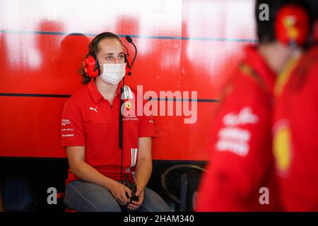 Maya Weug, Scuderia Ferrari Driver Academy, portrait, lors des 2021 essais post-saison du 14 au 15 décembre 2021 sur le circuit Yas Marina, à Yas Island, Abu Dhabi - photo Florent Gooden / DPPI Banque D'Images