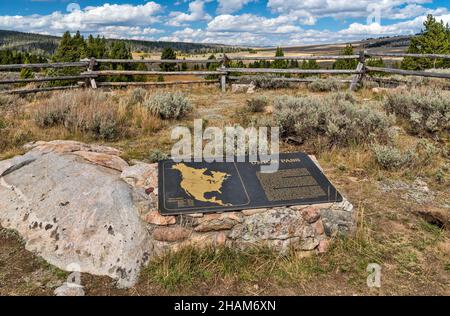 Signe au site d'interprétation de Union Pass, FR 263, Continental Divide, Shoshone National Forest, Wyoming,ÉTATS-UNIS Banque D'Images