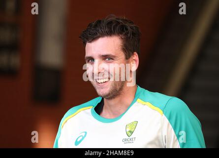 Jhye Richardson d'Australie pendant une session de filets à l'Adelaide Oval, à Adélaïde.Date de la photo: Mardi 14 décembre 2021. Banque D'Images