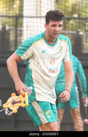 Jhye Richardson d'Australie pendant une session de filets à l'Adelaide Oval, à Adélaïde.Date de la photo: Mardi 14 décembre 2021. Banque D'Images