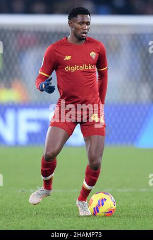 Rome, Italie.13th décembre 2021.Amadou Diawara d'AS Roma pendant la série Un match entre Roma et Spezia Calcio au Stadio Olimpico, Rome, Italie, le 13 décembre 2021.Credit: Giuseppe Maffia/Alay Live News Banque D'Images