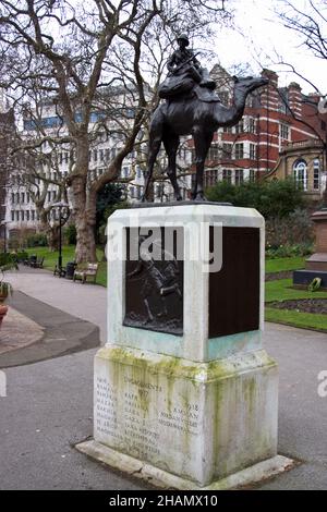 The Imperial Camel corps Memorial, Victoria Embankment Gardens, LONDRES, royaume-uni. Banque D'Images