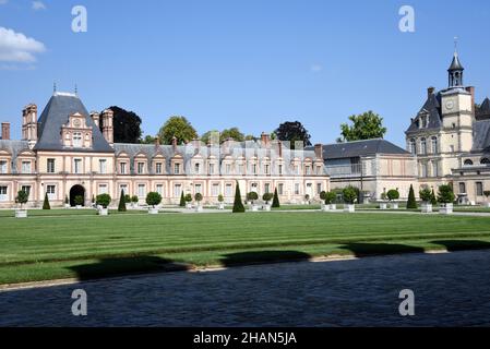 Château de Fontainebleau, bâtiment classé monument historique national (monument historique français) et site classé au patrimoine mondial de l'UNESCO Banque D'Images