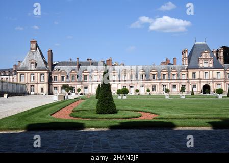 Château de Fontainebleau, bâtiment classé monument historique national (monument historique français) et site classé au patrimoine mondial de l'UNESCO Banque D'Images